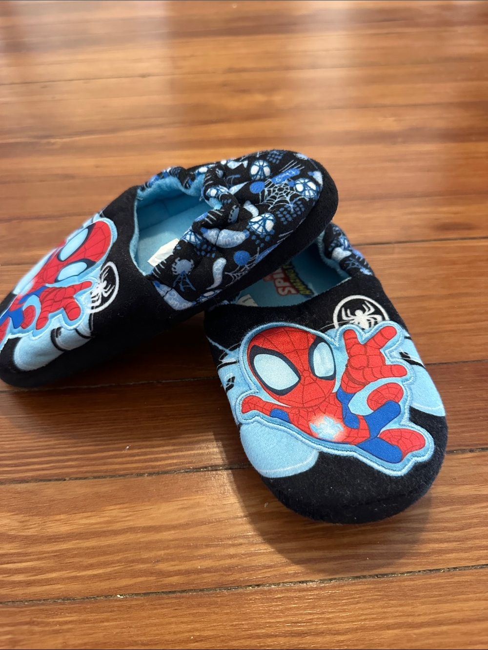 Marvel Kids Spidey Amazing Friends Black & Light Blue Slip-On Footies
